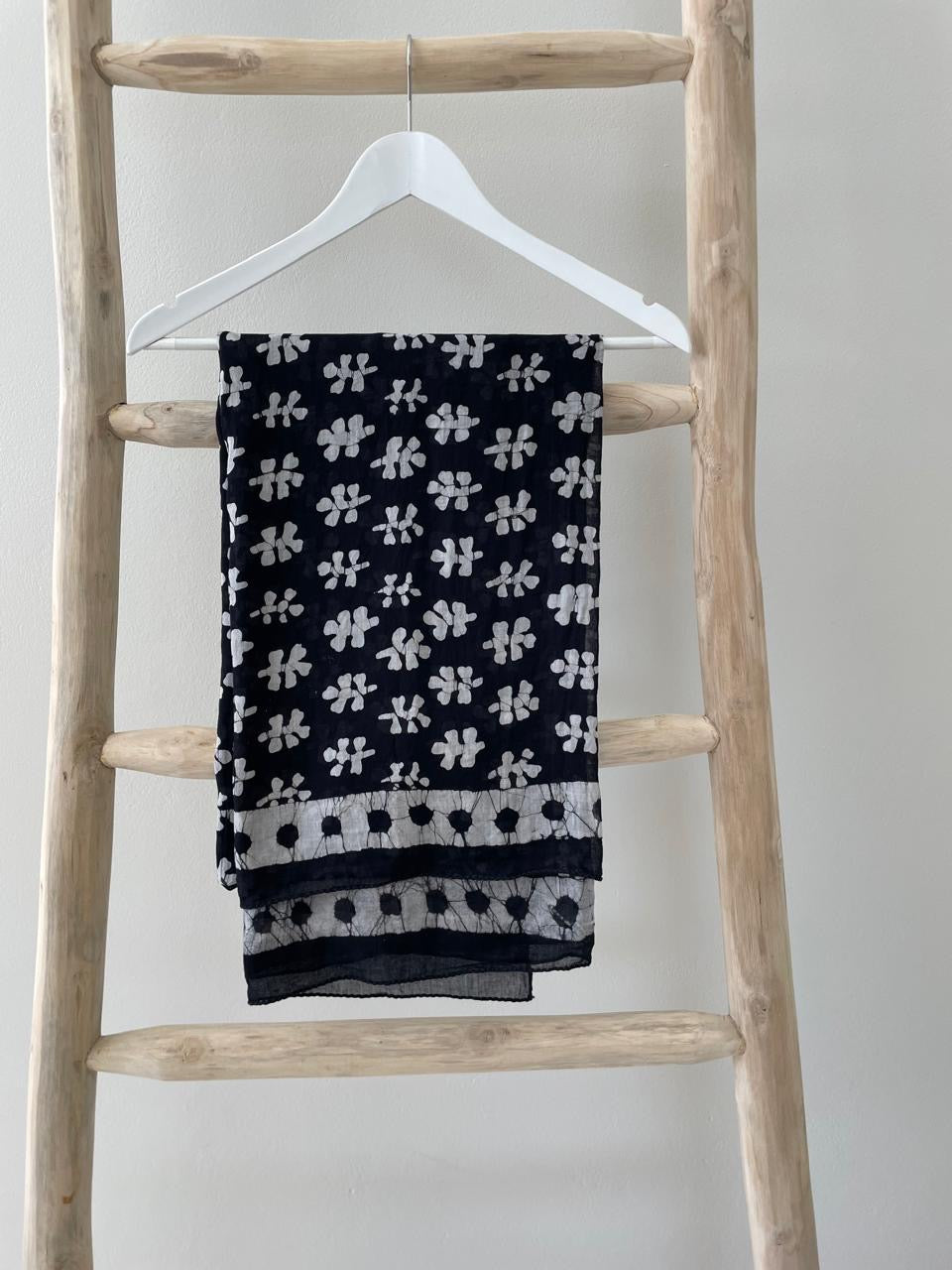 Black & white Sarong