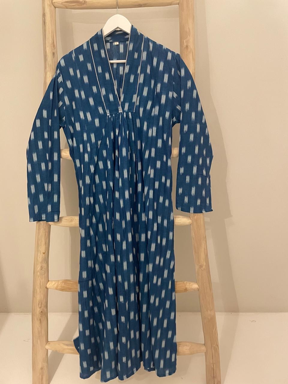 Blue dress with blurred light blue check