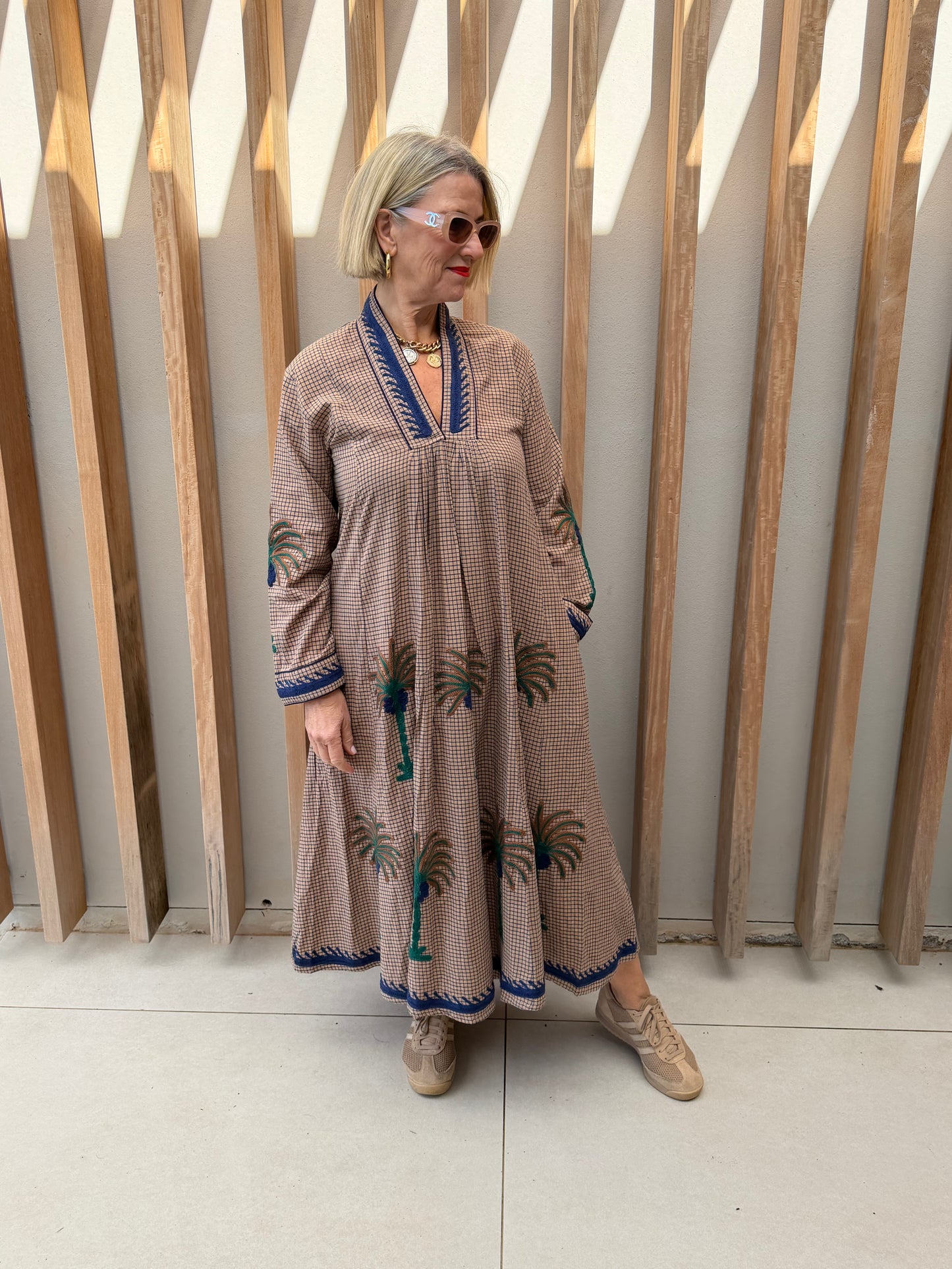 Caramel checked dress with brown palm