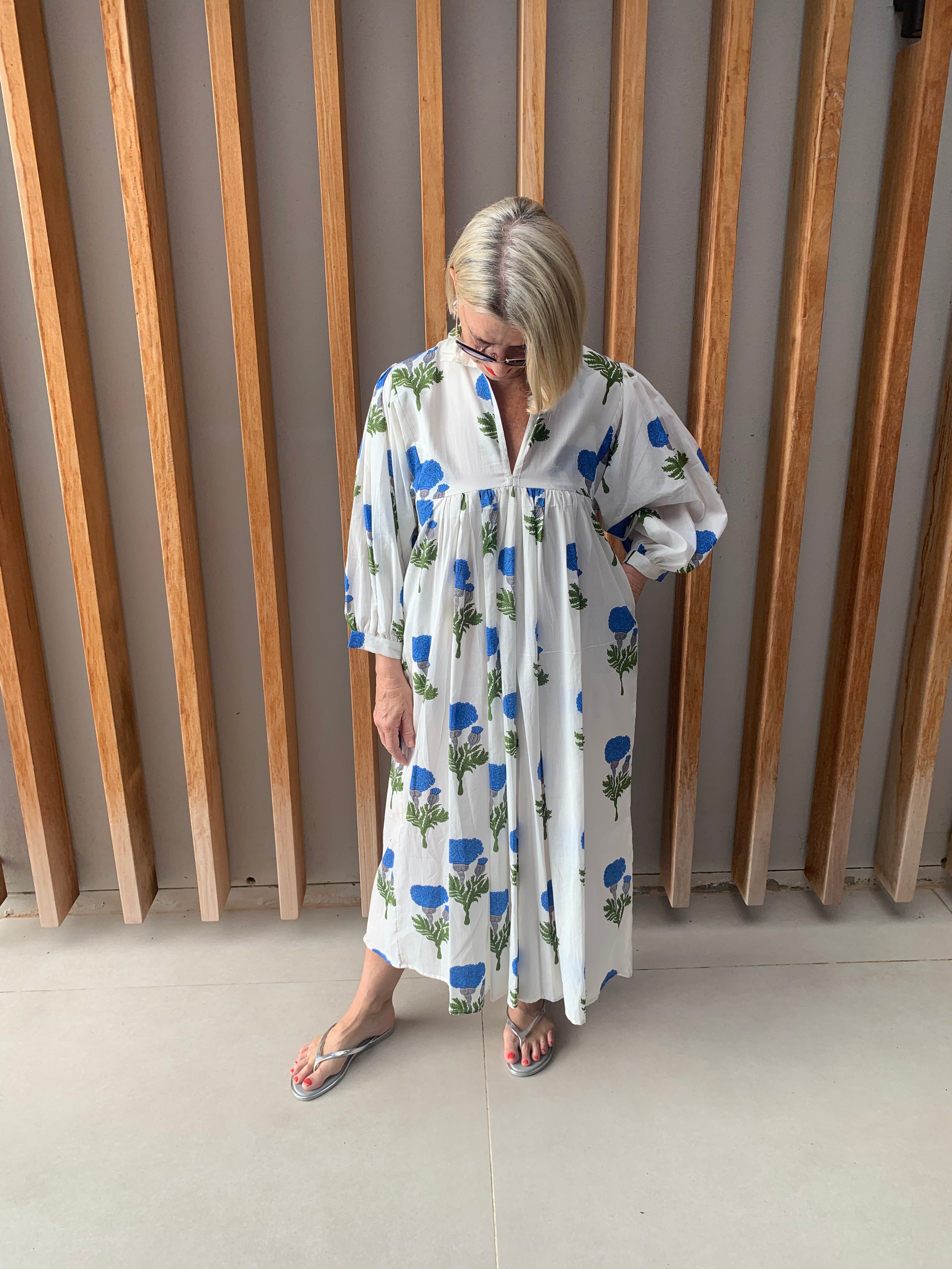 White dress with blue daisy pattern – Just Linzi
