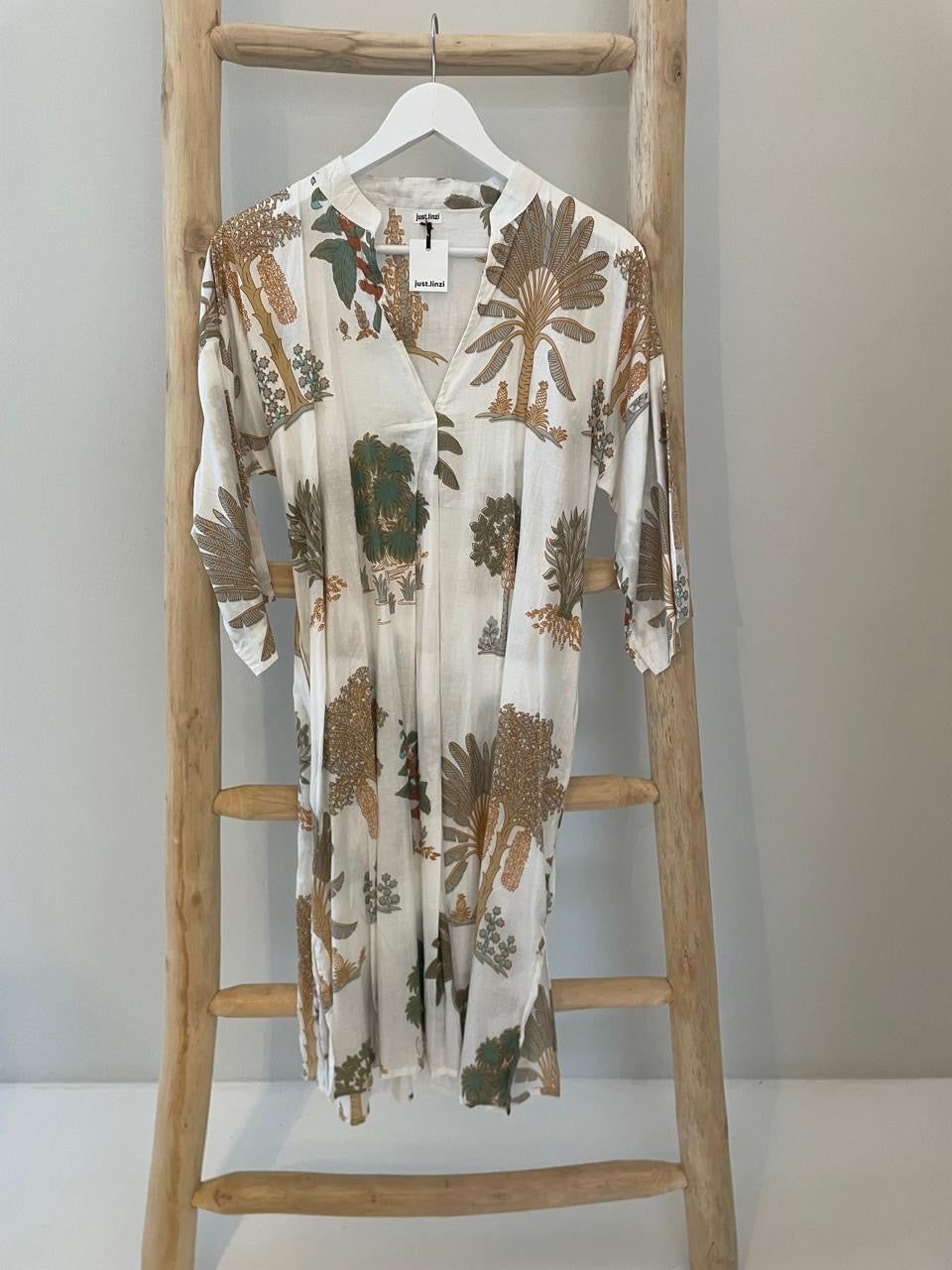 White & grey fan palm dress