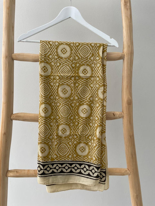 Beige gold & black Sarong
