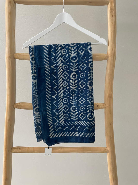 Blue & white geometric Sarong