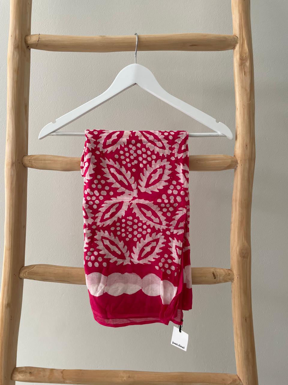 Deep pink Sarong with floral geometric pattern