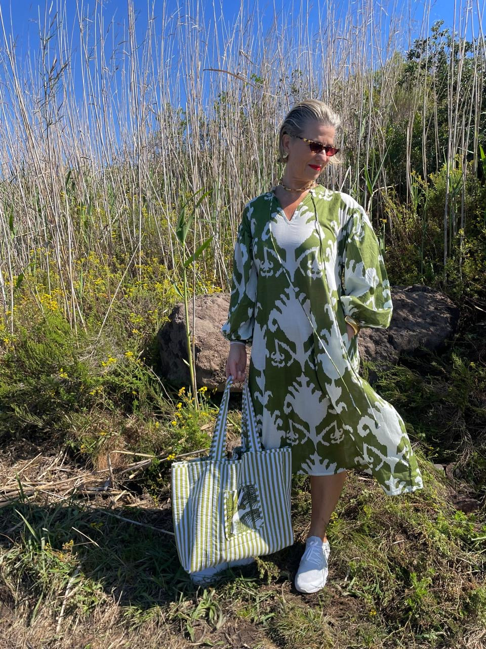 Green & white geometric floral pattern