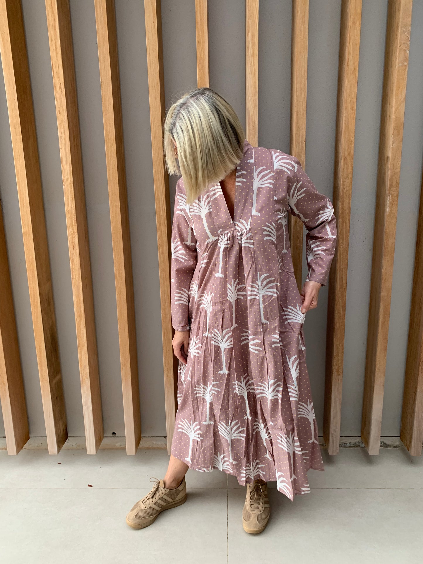 Light mauve dress with white palm pattern