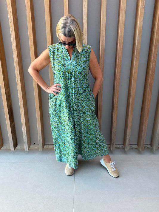Green geometric pattern sleeveless dress